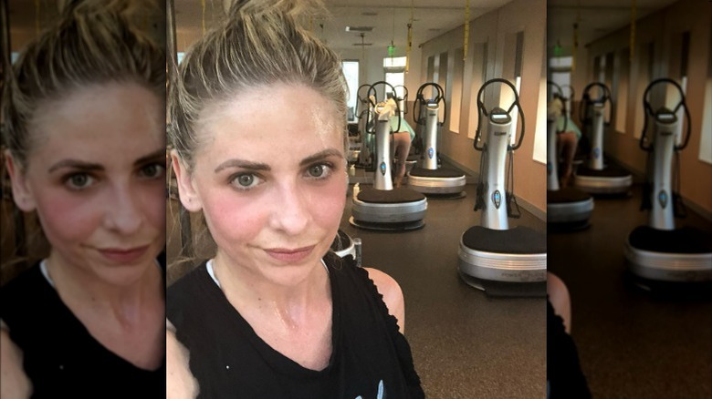 Sarah Michelle Gellar selfie au gymnase