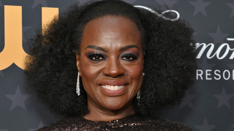 Viola Davis souriante