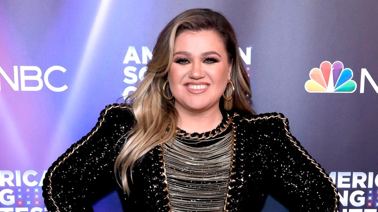 Kelly Clarkson sur le tapis rouge