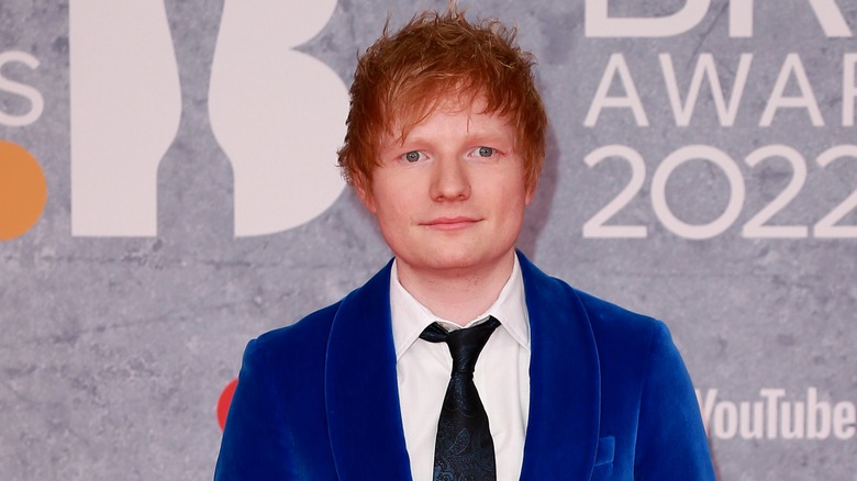 Ed Sheeran sur le tapis rouge