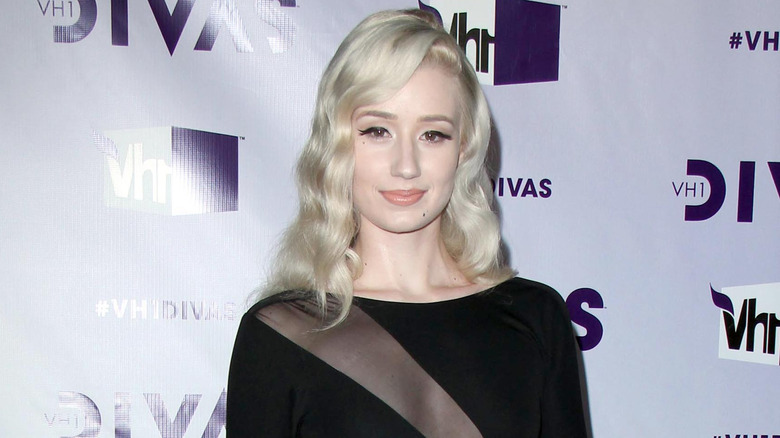 Iggy Azalea sur le tapis rouge