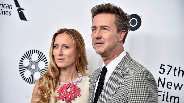 Shauna Robertson pose avec Edward Norton 