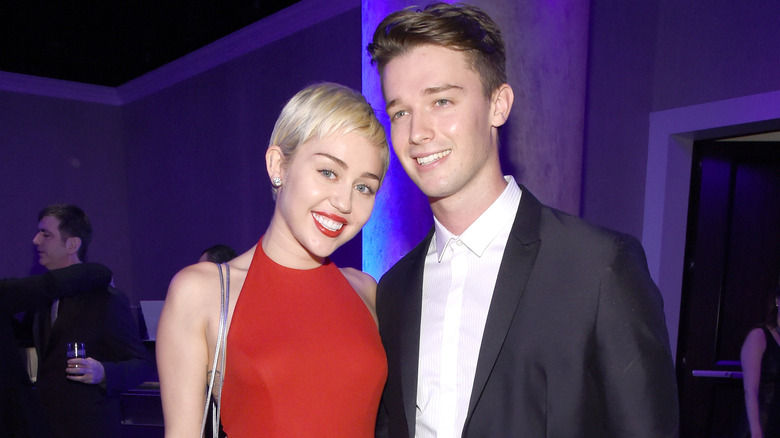 Miley Cyrus pose avec Patrick Schwarzenegger