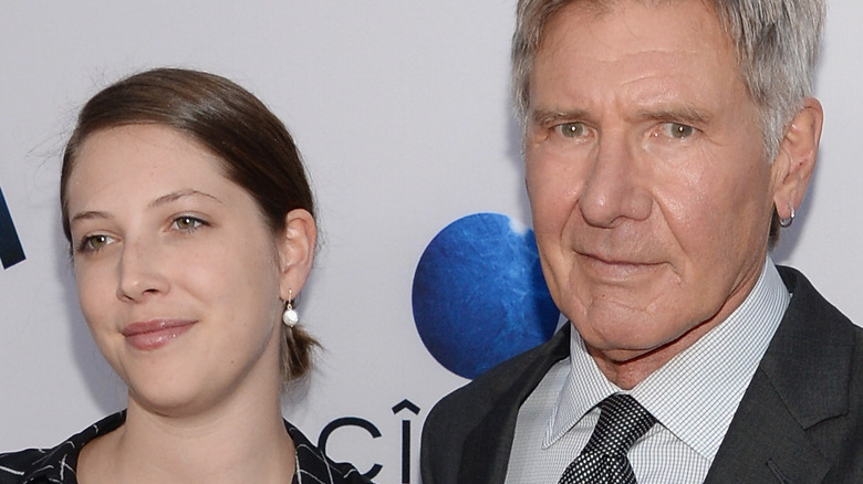 Harrison Ford et sa fille Georgia souriant