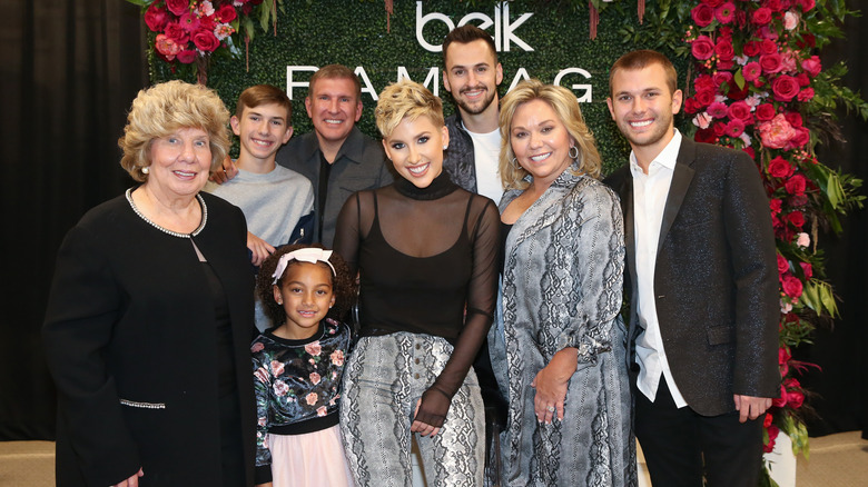 La famille Chrisley posant ensemble