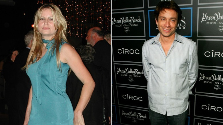 Jennifer Coolidge et Chris Kattan posant