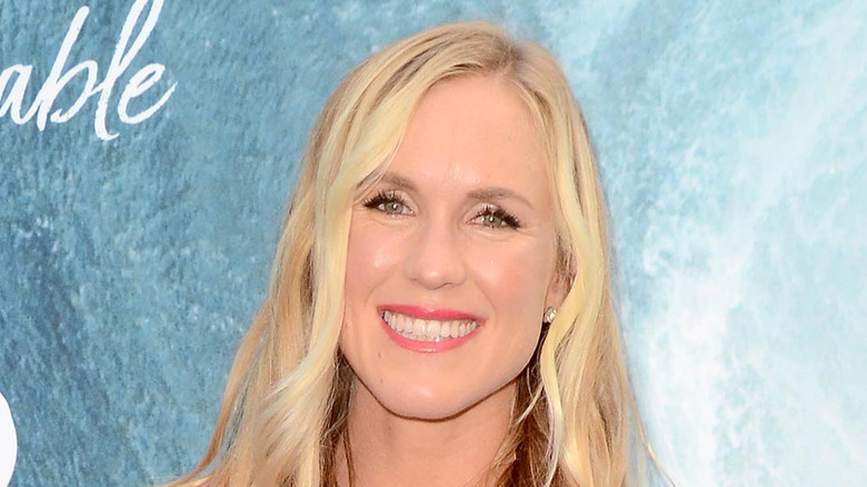 Bethany Hamilton sourit