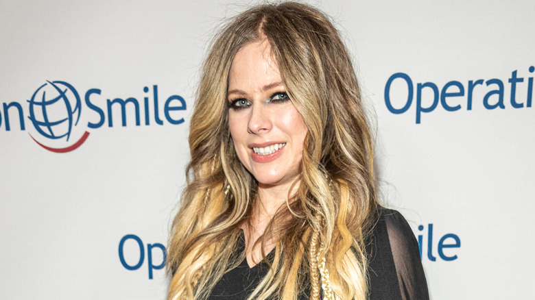 Avril Lavigne sur le tapis rouge