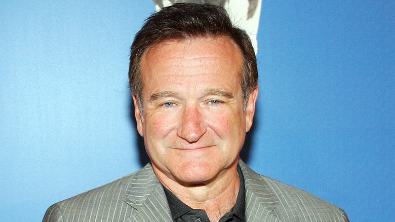 Robin Williams aux cheveux bruns