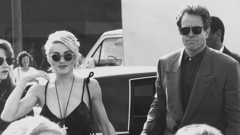 Madonna et Warren Beatty arrivent à une première