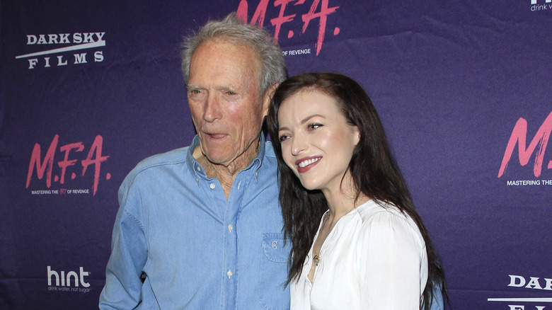 Clint Eastwood pose avec Francesca Eastwood 