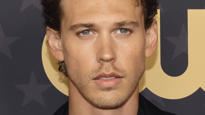 Comment Austin Butler a changé sa voix pour ressembler exactement à Elvis Presley