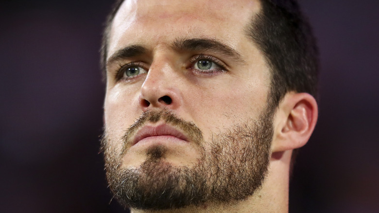 La star de la NFL Derek Carr dit au revoir aux Raiders dans une déclaration sincère