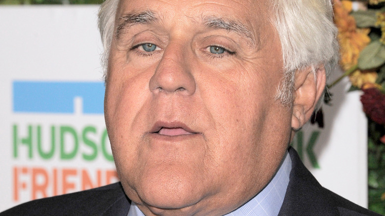 Le temps de Jay Leno sur NBC touche à sa fin après l’incendie de son garage