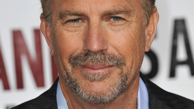 Quelle est la différence d’âge entre Kevin Costner et sa femme ?