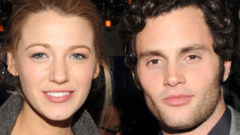 Blake Lively et Penn Badgley souriants