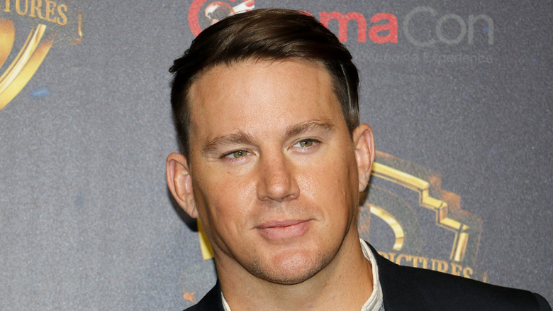 Channing Tatum pose pour des photos