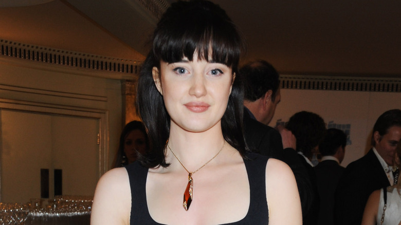 Andrea Riseborough souriant 