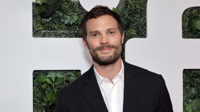 Jamie Dornan souriant