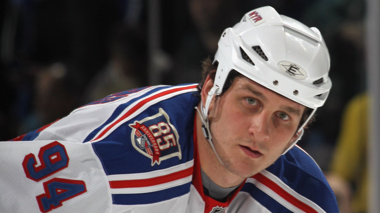 Derek Boogaard sur la glace