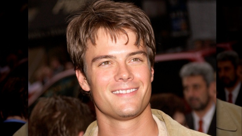 Josh Duhamel souriant 