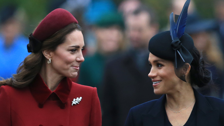 Kate Middleton et Meghan Markle se sourient