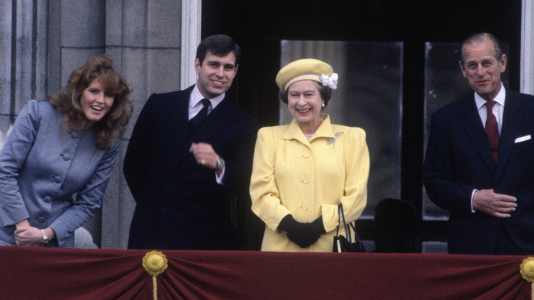 La famille royale lors d'un événement, tout sourire