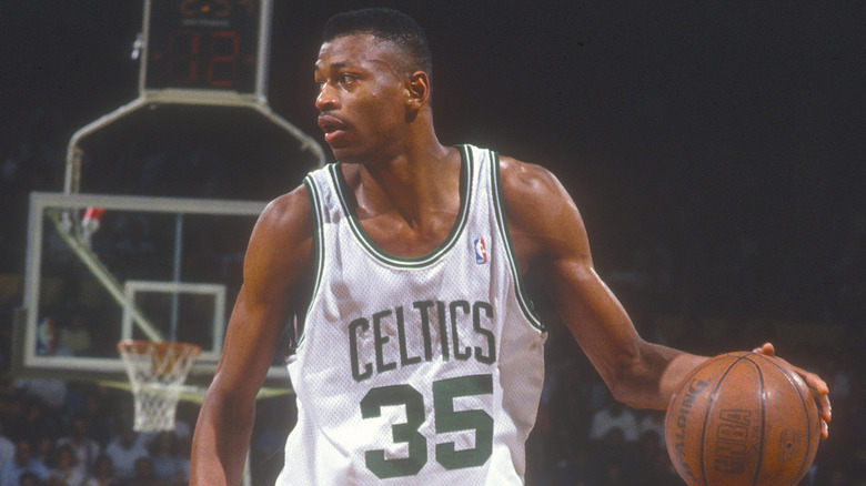 Reggie Lewis dribble