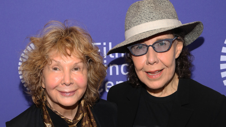 Lily Tomlin et Jane Wagner lors d'un événement 