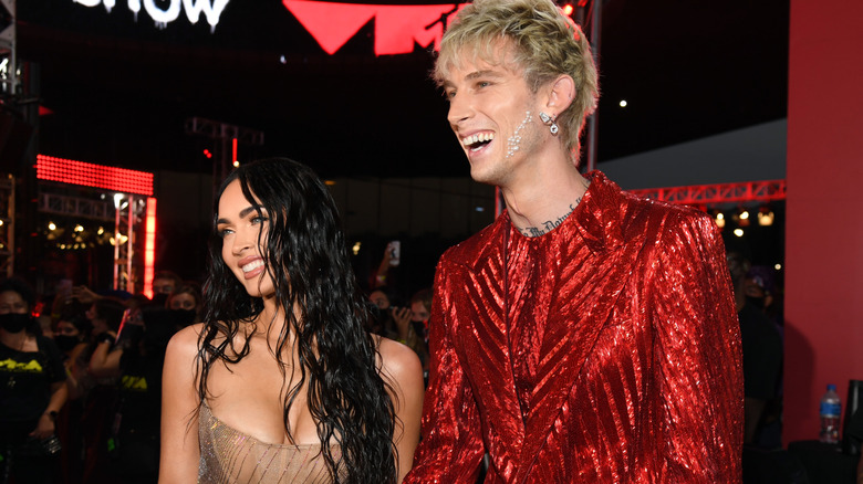 Machine Gun Kelly, Megan Fox riant