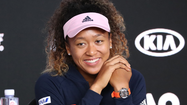 Naomi Osaka souriante