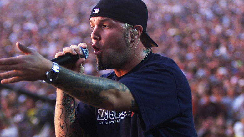 Fred Durst se produisant à Woodstock 