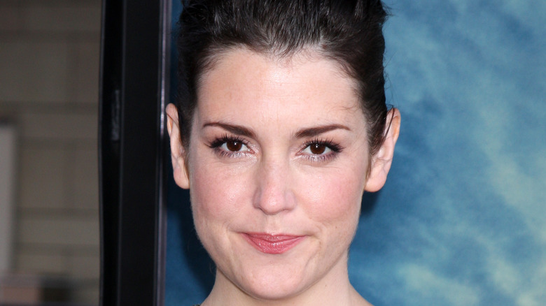 Chignon de Melanie Lynskey