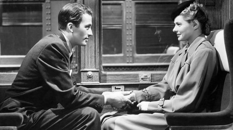 Gregory Peck et Ingrid Bergman souriants 