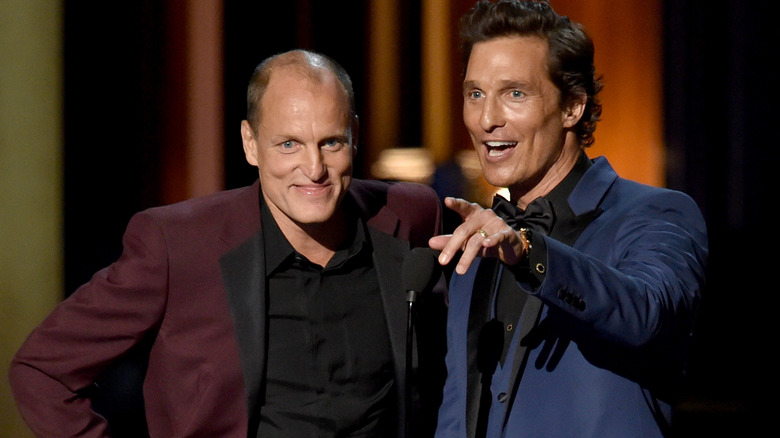 Matthew McConaughey Woody Harrelson souriant