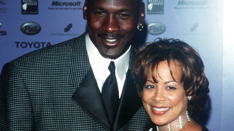 Michael Jordan et Juanita Vanoy lors d'un événement