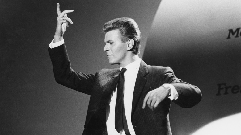 David Bowie dansant