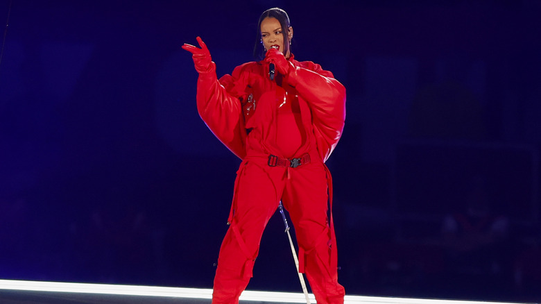 Rihanna en concert au Super Bowl