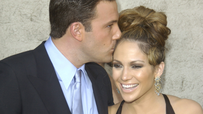 Ben Affleck et Jennifer Lopez sourient