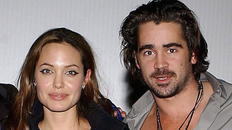 Angelina Jolie et Colin Farrell sourient