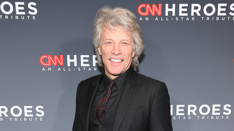 Jon Bon Jovi souriant