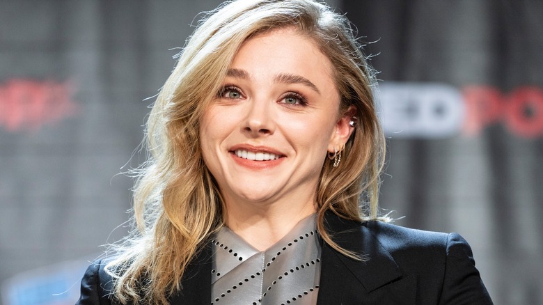 Chloë Grace Moretz fait la grimace