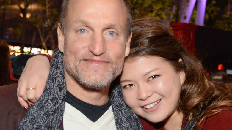 Woody Harrelson et sa fille Zoe Harrelson posent