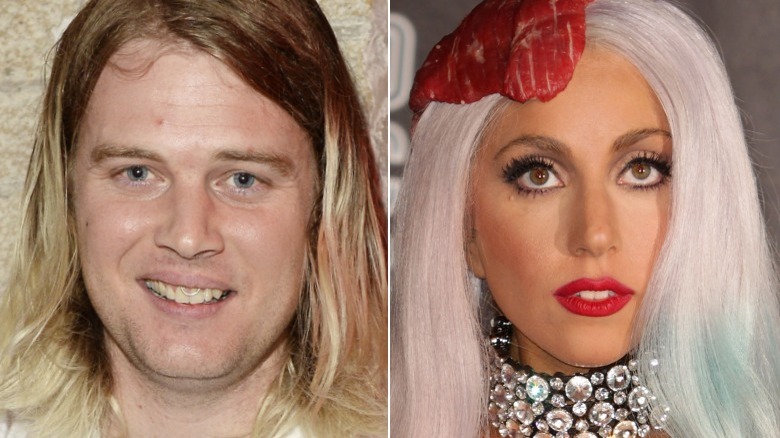 Matt Williams souriant, chapeau de viande Lady Gaga