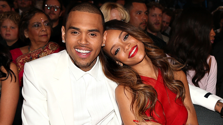 Chris Brown, Rihanna, câlins lors d'une remise de prix, photo de 2013 