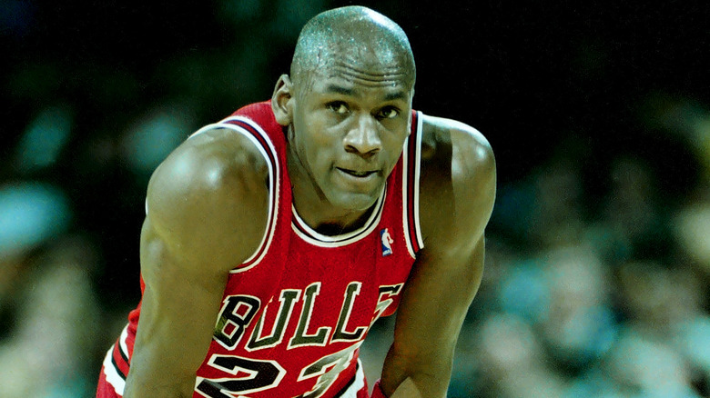 Michael Jordan plus jeune joue pour les Chicago Bulls