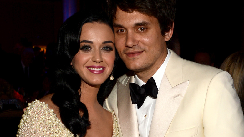 Katy Perry et John Mayer dans toutes les tenues blanches