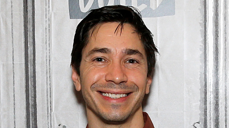 Justin Long souriant