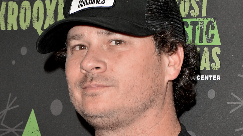 Tom DeLonge posant en 2019