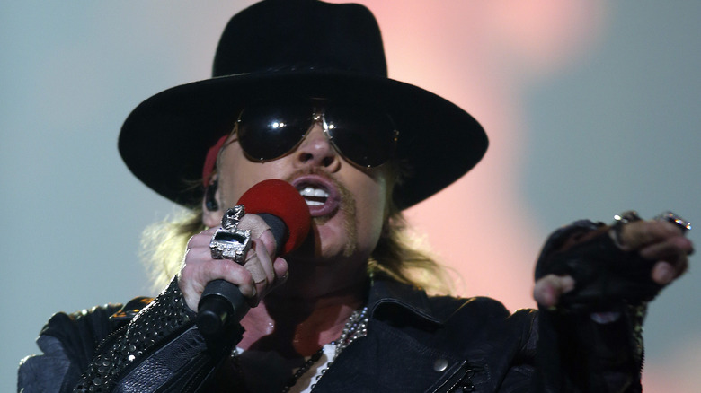 Axl Rose sur scène en 2012